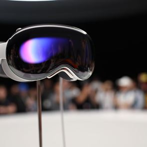 Όπως όλα δείχνουν, το φθηνότερο Apple Vision Pro είναι καθ'οδόν