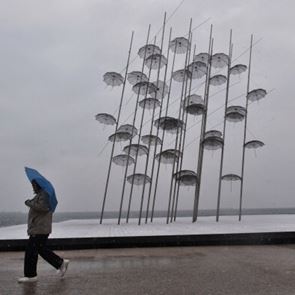 Μειώθηκε κατά 50% το ιικό φορτίο στη Θεσσαλονίκη