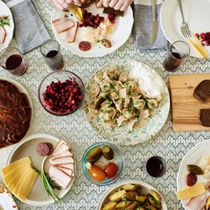 Το zakuski είναι η πραγματική γοητεία της ρωσικής κουζίνας