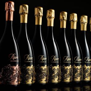 Η πιο πολύτιμη σαμπάνια του κόσμου και πού θα την βρεις