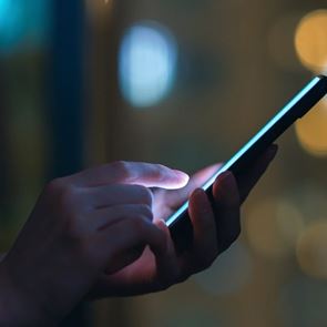 Θα αγόραζες smartphone που έφτιαξε το FBI