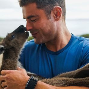 Τι δουλειά έχει ο Zac Efron στη &lt;em>Νήσο&lt;/em> Καγκουρό;