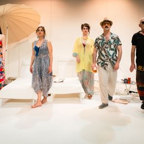 Στον &#39;Θερισμό&#39; του Δημήτρη Δημητριάδη βασιλεύει η θλιβερή ακινησία