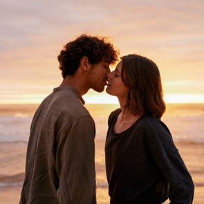 Βρήκαμε το μυστικό πίσω από ένα αξέχαστο φιλί