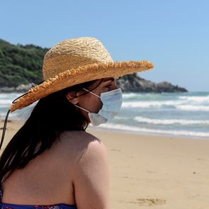 Κορονοϊός: Τι πρέπει να προσέξουν οι καρδιοπαθείς το καλοκαίρι