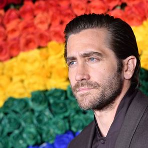 O Jake Gyllenhaal και η περίεργη σχέση του με το μπάνιο