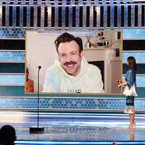 Τα hoodies είναι παντοτινά για τον Jason Sudeikis