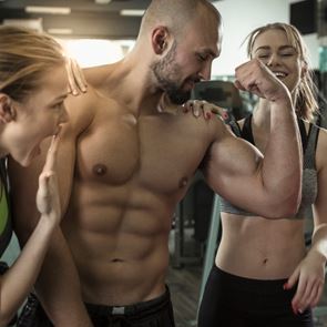 Ο απόλυτος οδηγός για να φλερτάρεις επιτυχημένα στο &lt;em>γυμναστήριο&lt;/em>