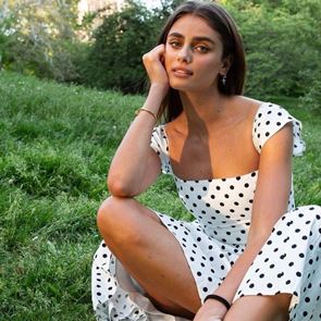 Η αψεγάδιαστη ομορφιά της Taylor Hill