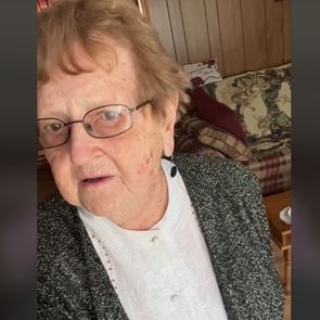 94χρονη γιαγιά δίνει γκομενικές συμβουλές για πρώην και γίνεται viral