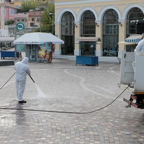 Σε γενικό lockdown η χώρα
