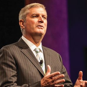 Mike Abrashoff: Από το Πολεμικό Ναυτικό των ΗΠΑ στην Αθήνα