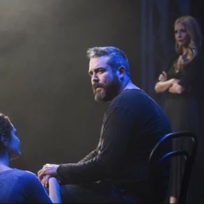 Οι θεατρικές παραστάσεις που ρίχνουν αυλαία μέχρι την Κυριακή των Βαΐων