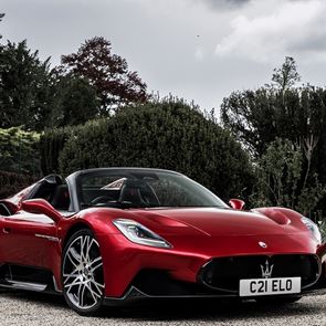 Τα κάμπριο της Maserati κόβουν την ανάσα