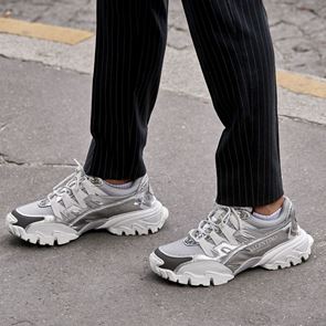 7 sneakers που κάνουν τη διαφορά