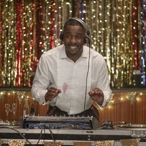 Ο Idris Elba από DJ γίνεται νταντά στο πρώτο trailer του Turn Up Charlie