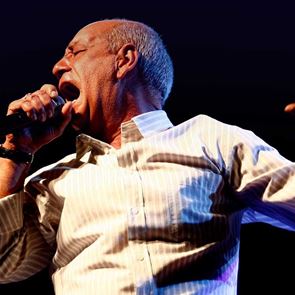 Δήμητρης Μητροπάνος: Για ποιον τραγούδησε το "Πάντα Γελαστοί