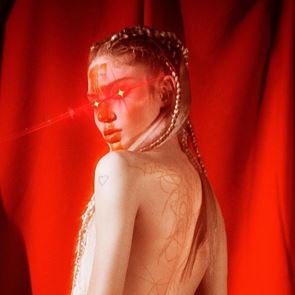 Grimes, η κυβερνοπάνκ Αφροδίτη της ηλεκτρονικής σκηνής