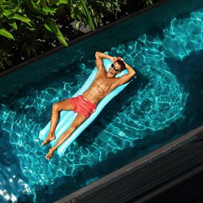 Εμπριμέ ή μονόχρωμο μαγιό