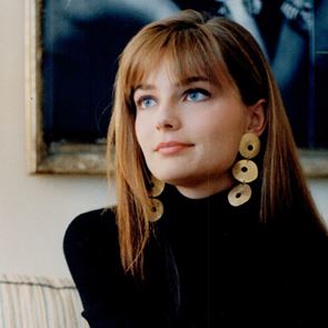 Η Paulina Porizkova καλωσόρισε το 2023 γυμνόστηθη