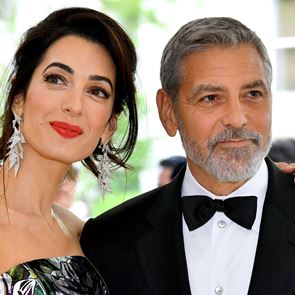 Ο George και η Amal Clooney δωρίζουν $100.000 για τα παιδιά μεταναστών