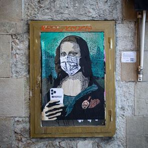 Η ψύχωση με τις μάσκες για τον κοροναϊό