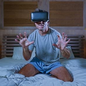 VR πορνό, η νέα παροχή των πολυτελών ξενοδοχείων