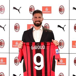 Ο Olivier Giroud και το καταραμένο νο.9 της Μίλαν