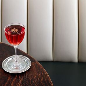 Πώς αντιμετωπίζουν μερικά από τα κορυφαία μπαρ του κόσμου τον κορονοϊό