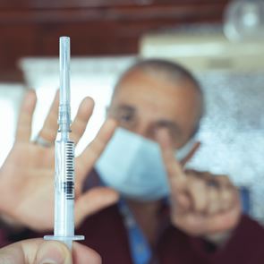 Στοπ στους ανεμβολίαστους