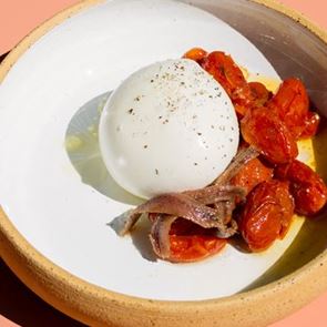 Materia Prima, το νέο wine bistro του Παγκρατίου