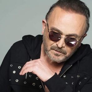 Ο Σταμάτης Γονίδης έκανε το μονοδοσικό εμβόλιο &#39;γιατί δεν έχει μέσα τον χιμπαντζή