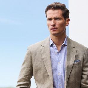 Παράδοση και νεωτερικότητα στη νέα καμπάνια της Hackett London για τη σεζόν Άνοιξη/Καλοκαίρι 2025