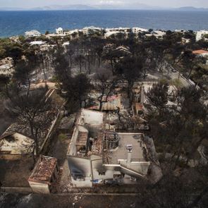 Συνεχίζονται οι αποκαλύψεις για την καταστροφική φωτιά στο Μάτι