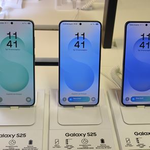 Οι τιμές των Samsung Galaxy S25 στην &lt;em>Ελλάδα&lt;/em>