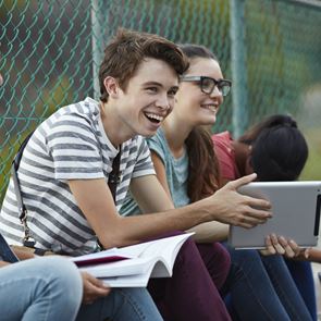 Κι αν οι έφηβοι εξεγερθούν πρώτοι στα social media