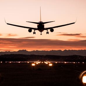 Τι πρέπει να γνωρίζεις αν ταξιδεύεις με αεροπλάνο στον καύσωνα