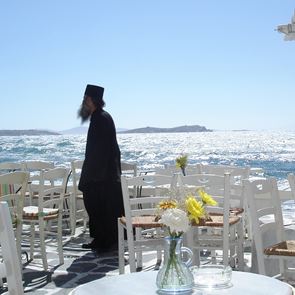 Η εύλογη απορία για τα νέα μέτρα και τους ιερείς