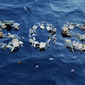 Πλαστικά απόβλητα κατακλύζουν τις θάλασσες εξαιτίας του κορονοϊού