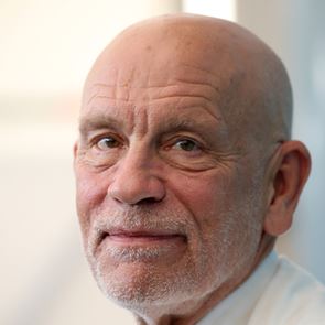 O John Malkovich στη Στέγη του Ιδρύματος Ωνάση