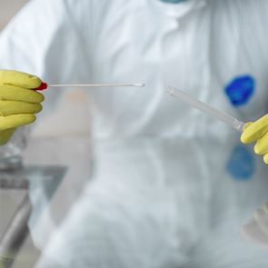 Πότε είναι πιο μεταδοτικοί οι ασθενείς με κορονοϊό