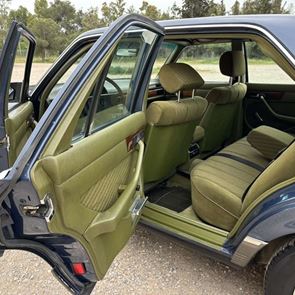 Στο σφυρί η ιστορική Mercedes του Ανδρέα Παπανδρέου-Πόσο έχει φτάσει η τιμή