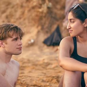 Στο TikTok, όλοι επισκέπτονται το καφέ του Dexter από το One Day