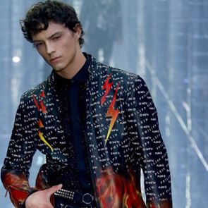 Logomania, η τάση της σεζόν