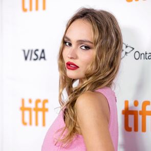 Lily-Rose Depp, έχεις την προσοχή μας