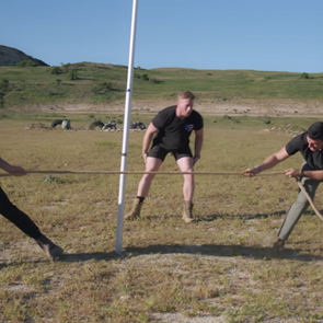 Ολυμπιονίκης εναντίον Πεζοναύτη σε fitness battle
