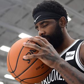 Η περίεργη περίπτωση του Kyrie Irving