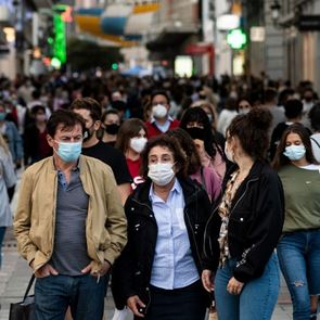 Κορονοϊός: Εφτασαν τις 24.256 τα νέα κρούσματα