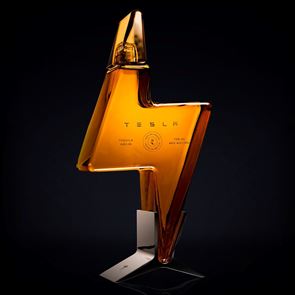 Η τεκίλα της Tesla μόλις κυκλοφόρησε και είναι ήδη sold out