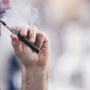 Το άτμισμα βλάπτει τους όρχεις σου, λέει η επιστήμη
